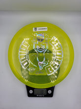 Load image into Gallery viewer, Discmania Metal Flake MD1 (MindBender) Simon Lizotte Signature Series
